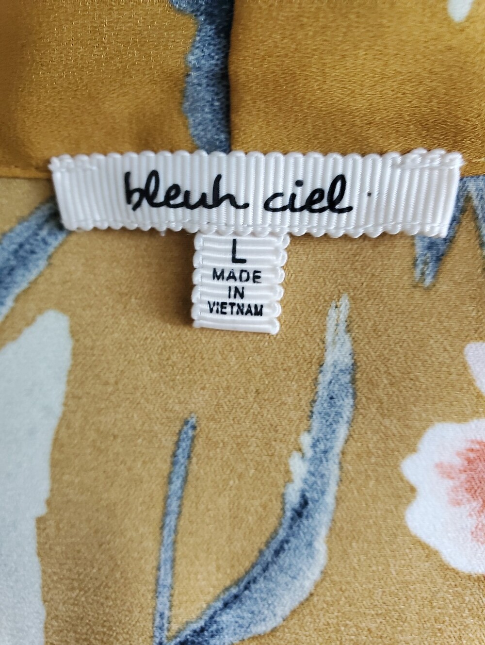 Top/Blouse - Picture 6 of 7
